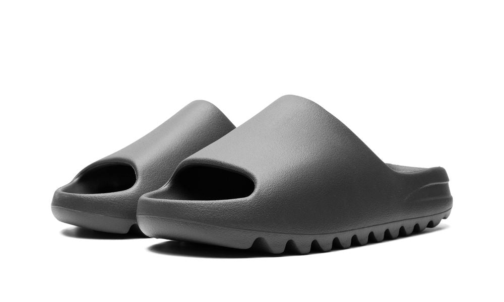 adidas Yeezy Slide Dark Onyx - OnSize