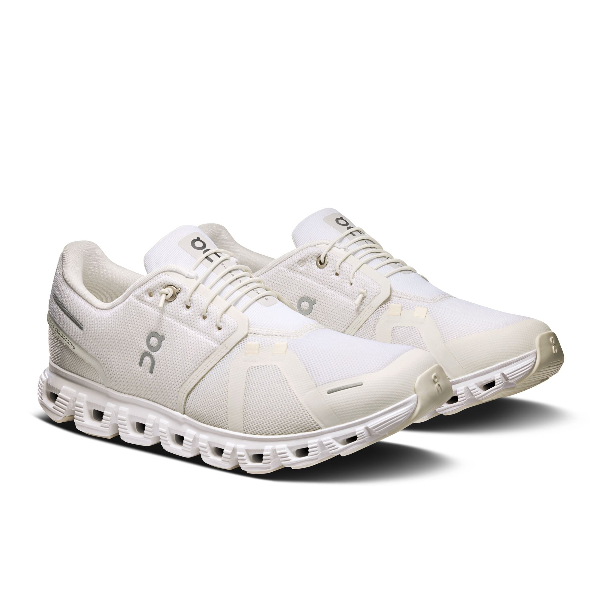 On Running Cloud 6 White - OnSize